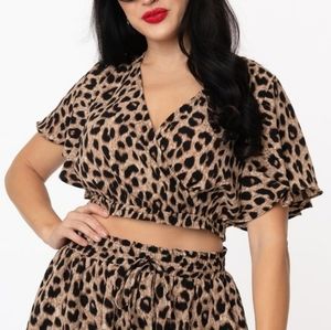 Unique Vintage Leopard Print Crop Top